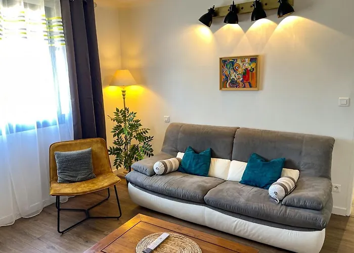 Des Papillons & Brocante Feriehus Pouzilhac