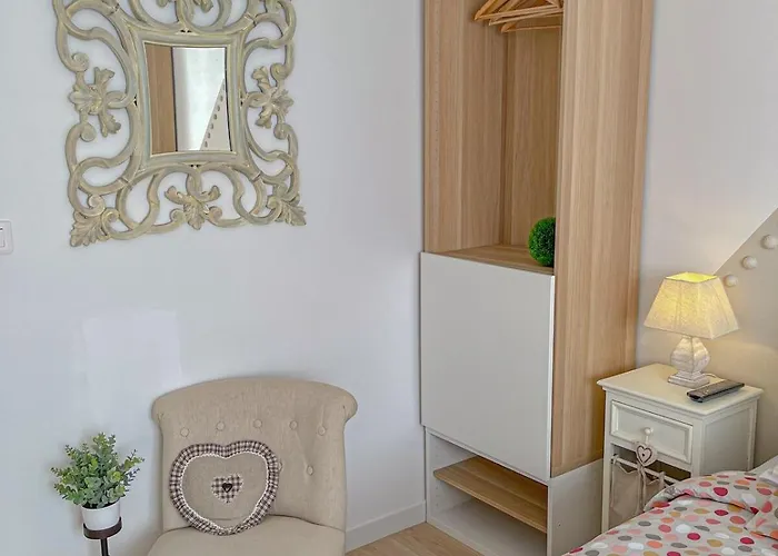 Vakantiehuis Des Papillons & Brocante Pouzilhac